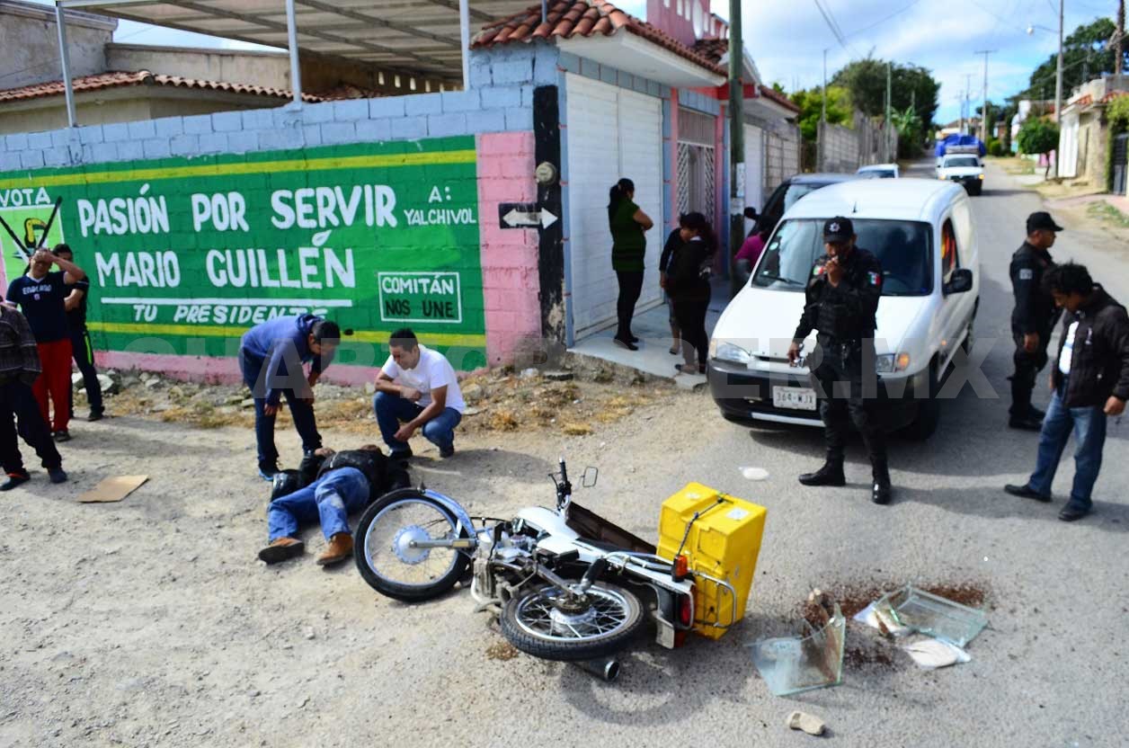 Motociclista Se Impacta Contra Camioneta