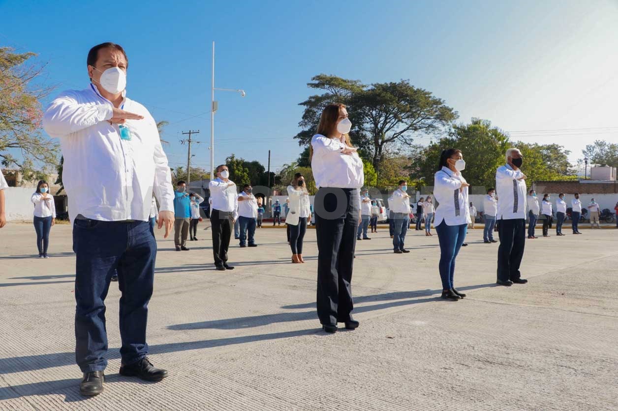 Encabeza Rosales Zuarth Acto Por El D A De La Bandera