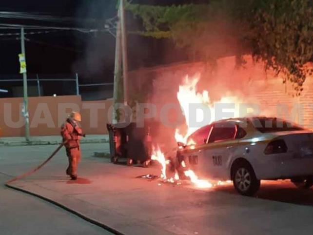 Se Incendia Taxi Y Queda Reducido A Cenizas