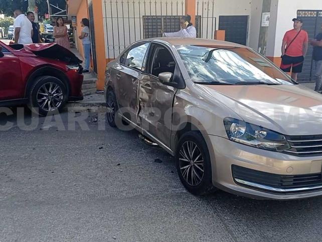 Aparatoso Accidente Vial Deja Cuantiosos Da Os