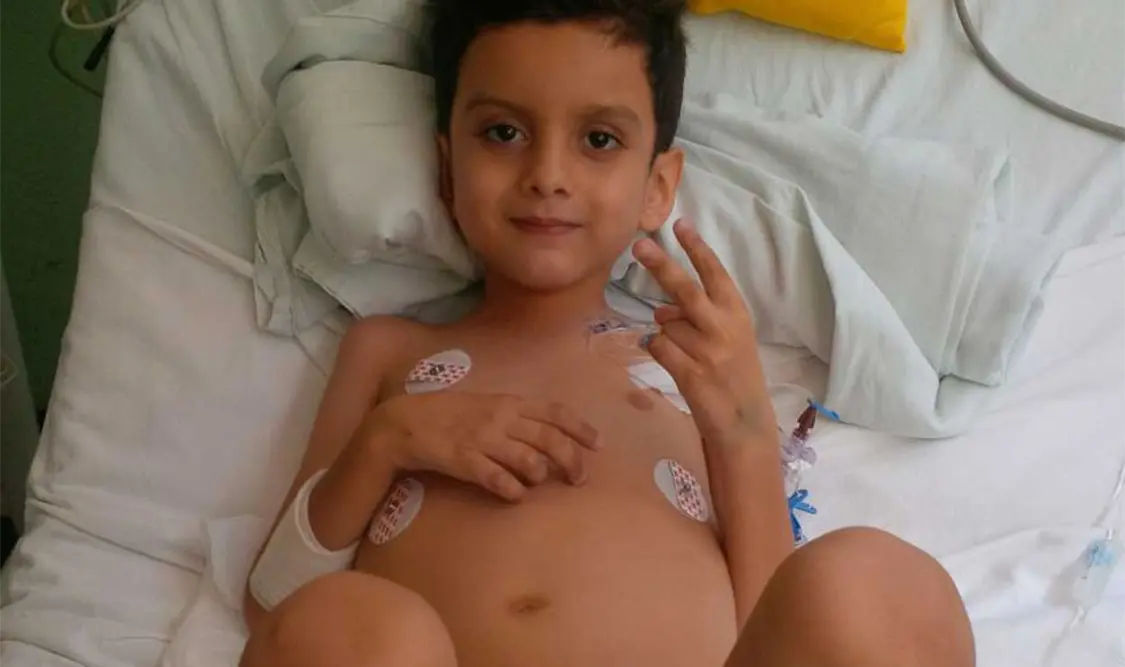 Salvó la vida tras sufrir dengue grave y fiebre tifoidea. Estuvo internado 14 días en el Hospital del ISSSTE de Tuxtla. Amir Hernández / CP