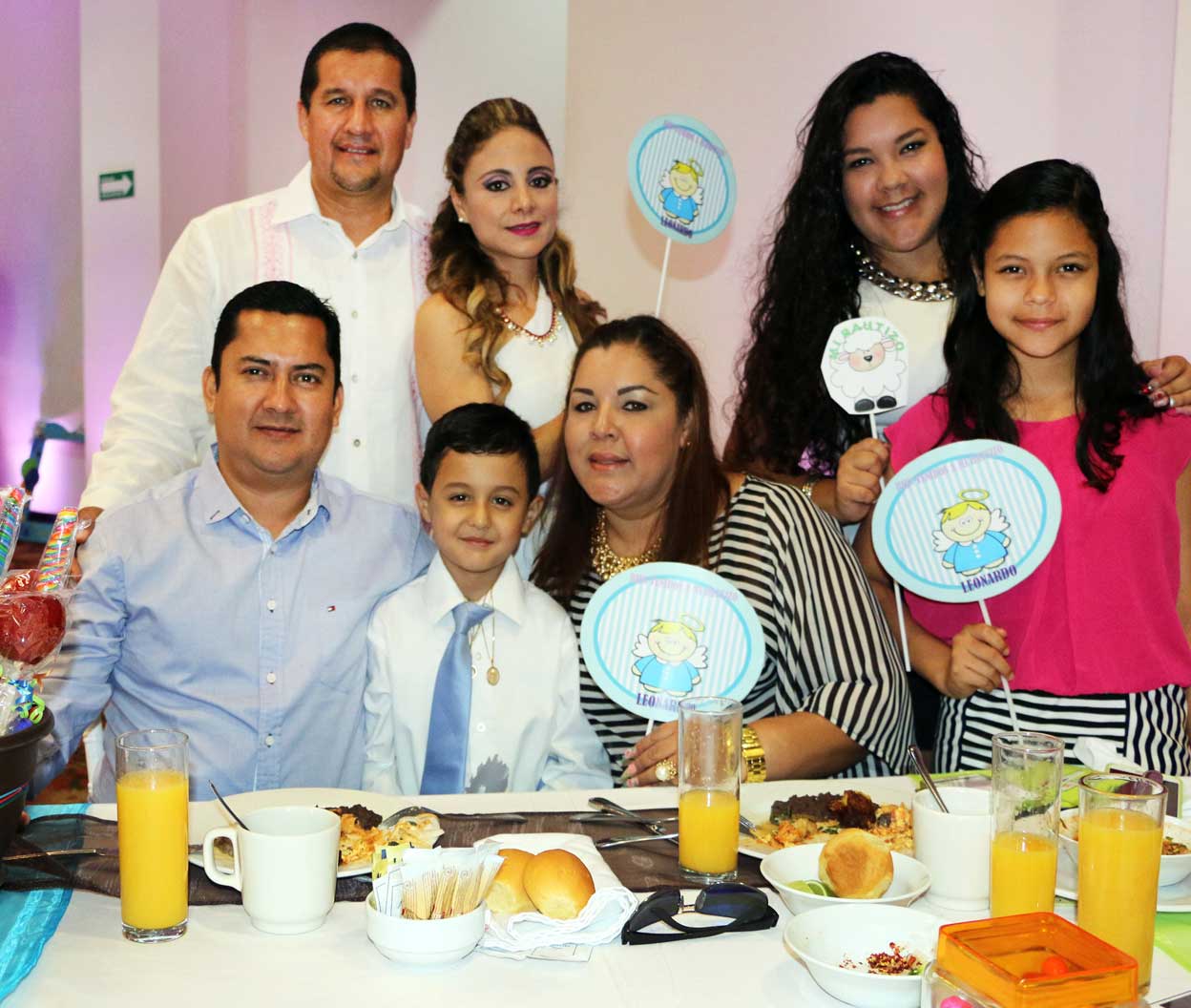 Leonardo recibió el bautismo
