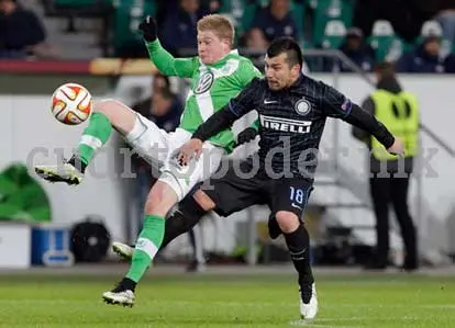 Wolfsburg vence 3-1 al Inter de Milán