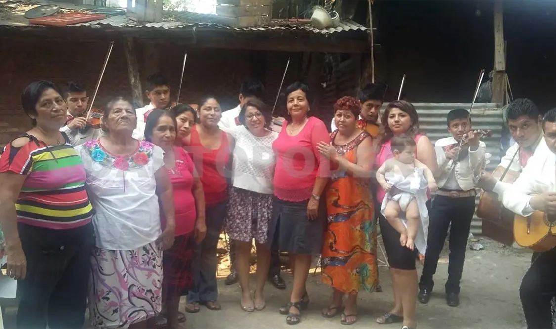 Realizan convivio familiar en Día de las Madres
