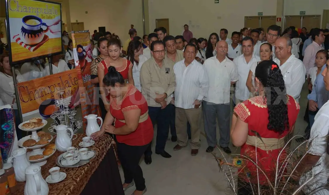 Alumnos presentan proyectos de negocios
