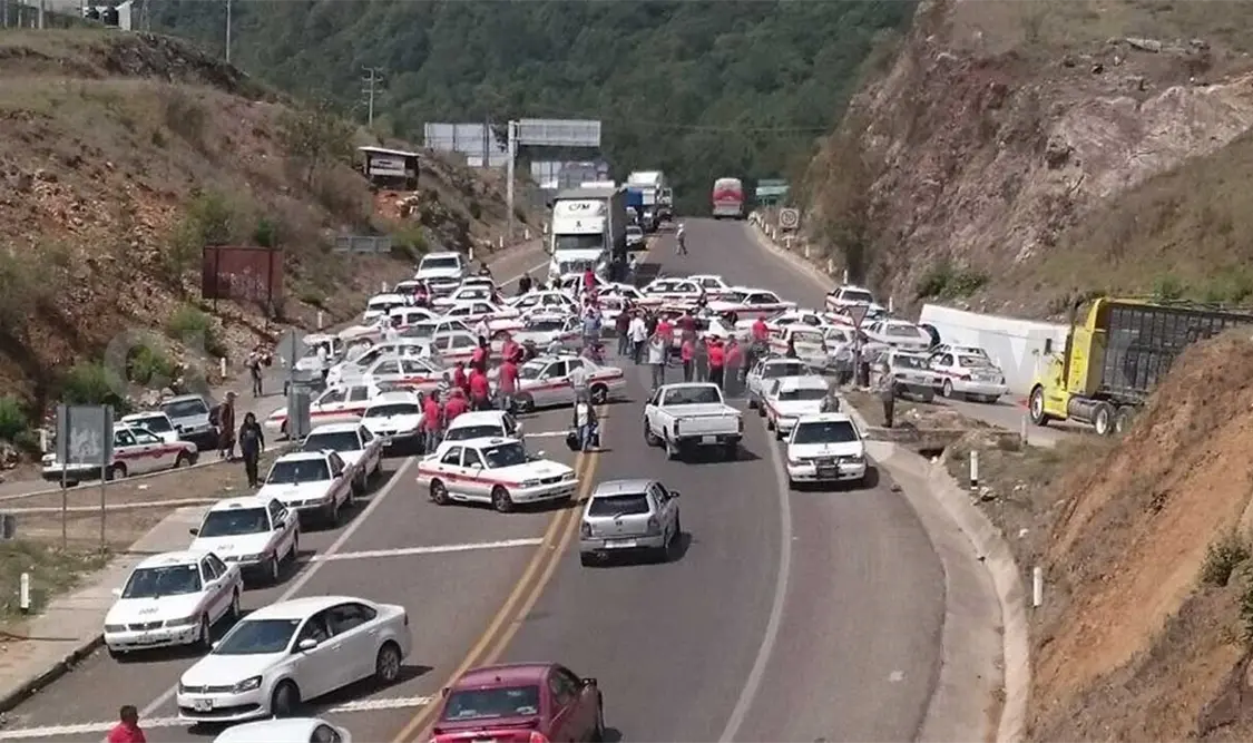 Transportistas bloquearon la ciudad