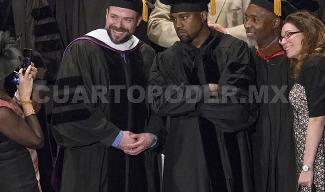 Kanye West recibe doctorado honoris causa