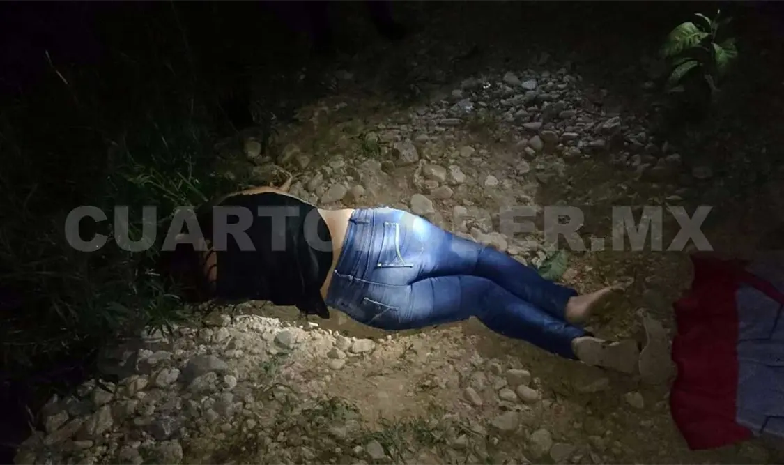 Mujer se lanza de un puente