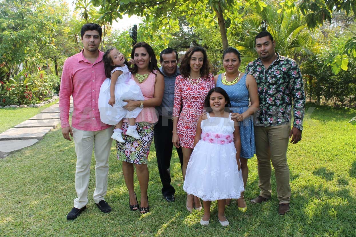 Hermanitas fueron bautizadas