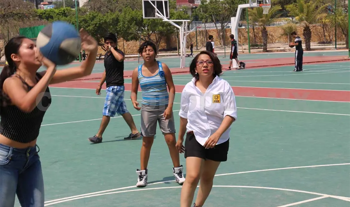 Le apuesta al deporte como la mejor medicina, terapia y método de mantener alejado a la juventud de vicios. CP