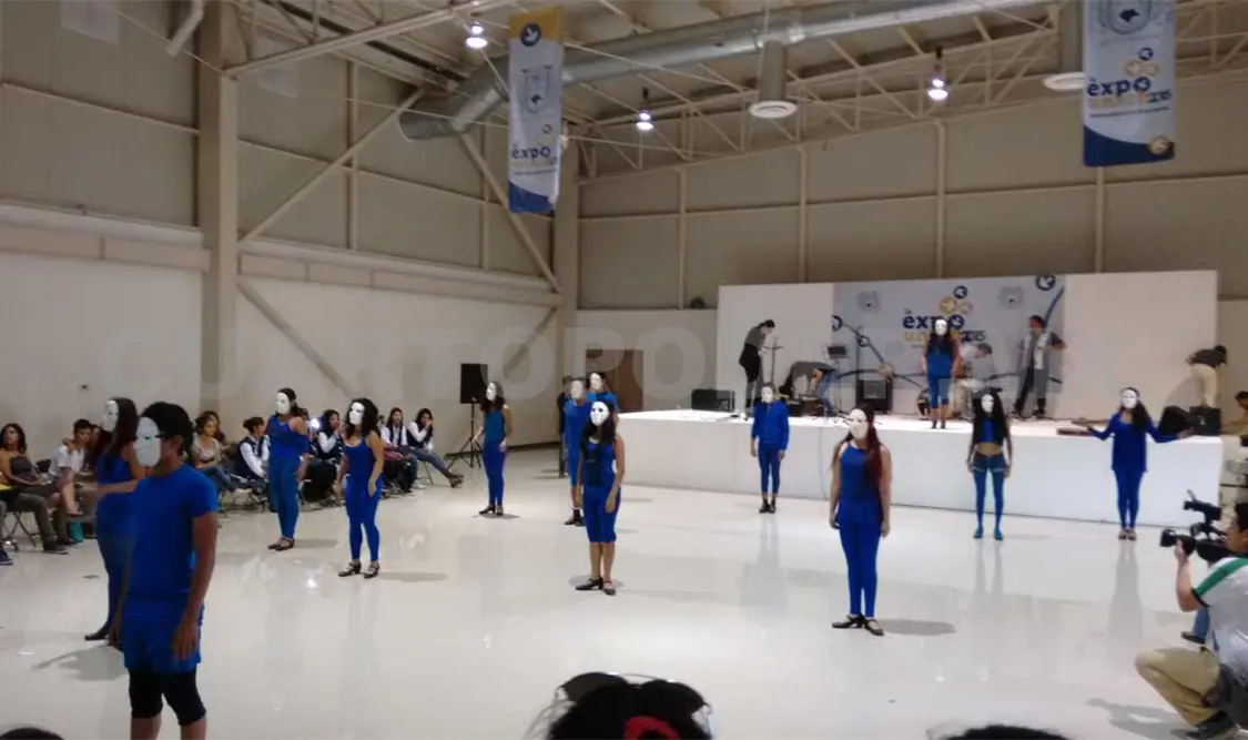 Integrantes del quinto semestre de la Lic. de Danza. CP