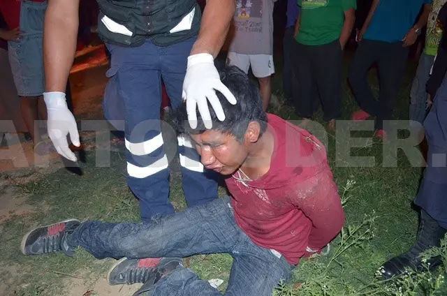 Amarran vecinos a asaltante en Comitán