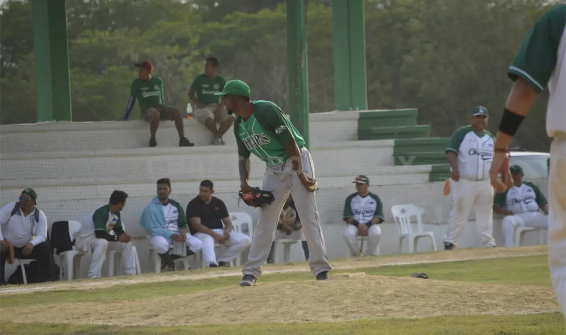 El zurdo caribeño se mantuvo en el montículo durante seis entradas completas, en las cuales enfrentó a 24 bateadores del equipo costeño. Cortesía