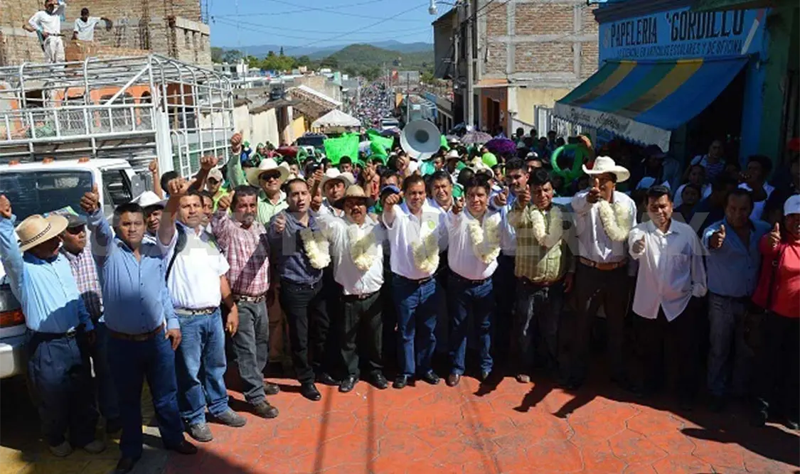 Continúan propuestas de campaña