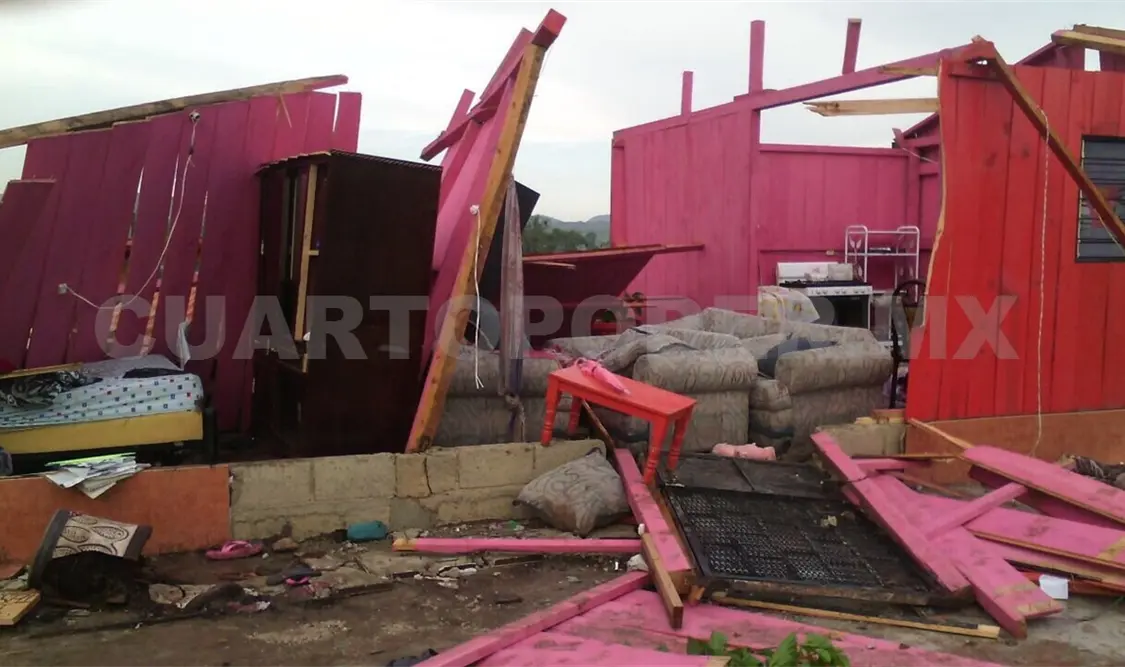 La coordinación de PC entregó 11 cédulas de afectaciones a las familias que sufrieron daños por el fenómeno hidrometeorológico en el barrio Buena Vista y Los Laureles. Flor Cordero / CP