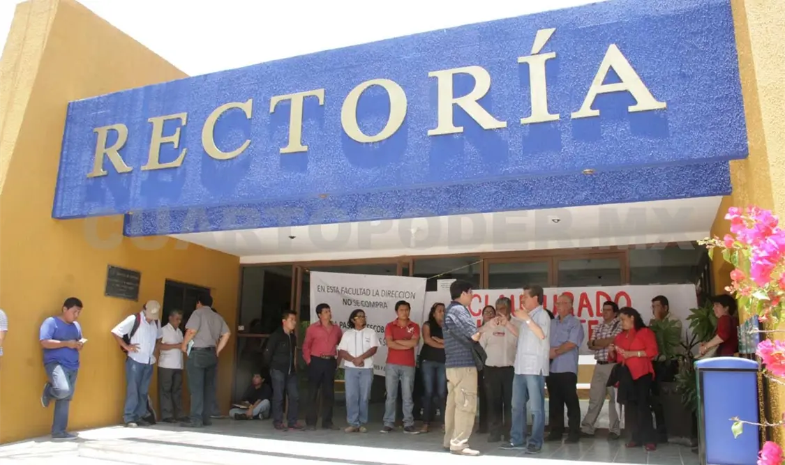 Quieren regresar al diálogo; llegan a Rectoría
