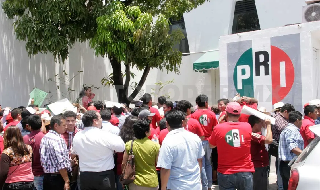 Registran a aspirantes del PRI