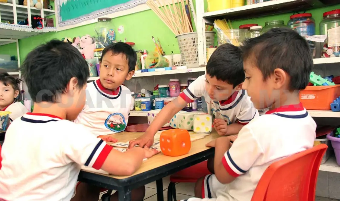 Logran segunda generación de Escuelas Saludables