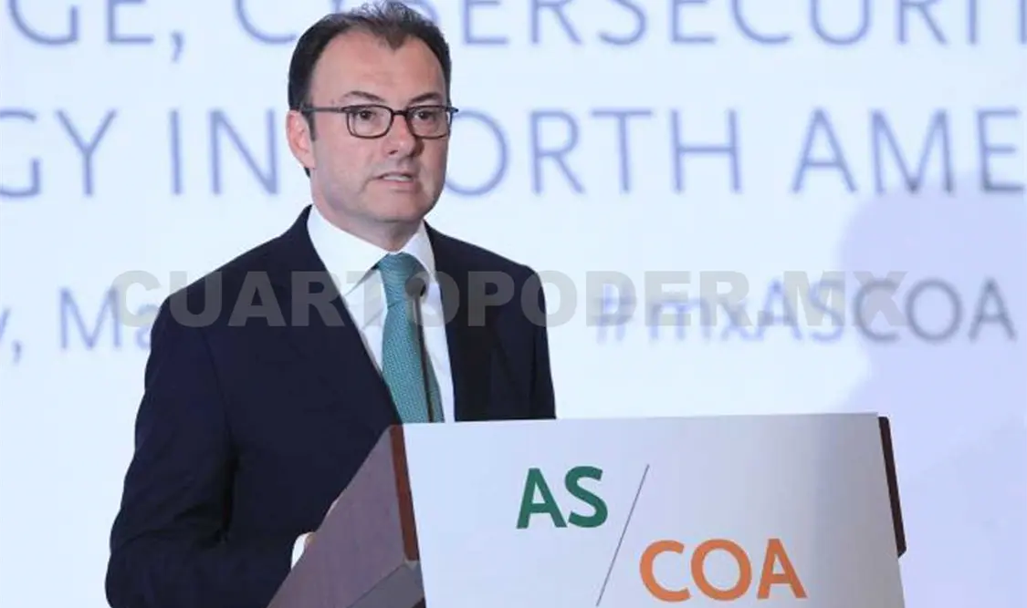Continuará subasta de dólares: SHCP