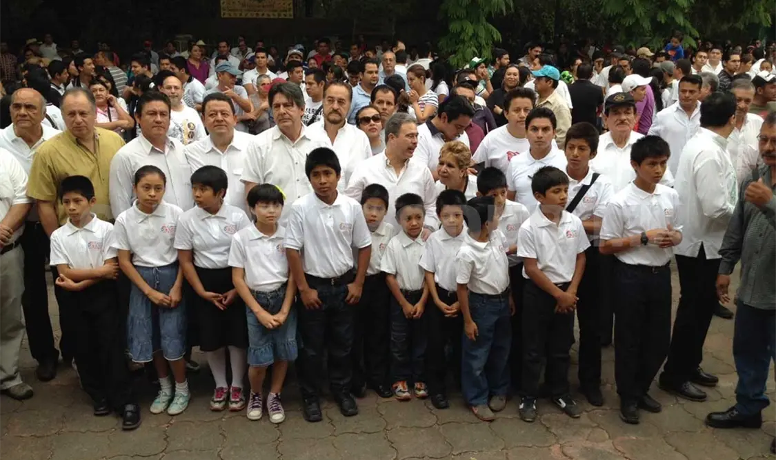 Este sábado se realizó la campaña de limpieza y concientización para evitar tirar basura en las calles y avenidas de Tuxtla Gutiérrez. CP