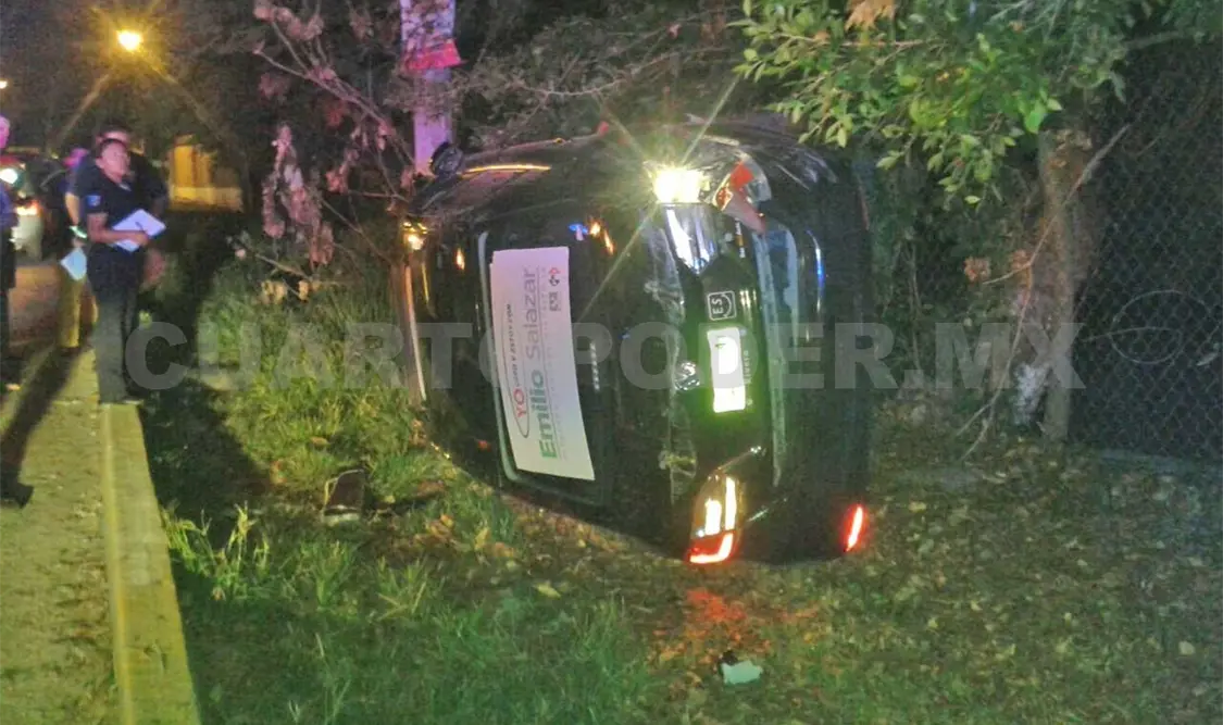 Localizan Jetta accidentado