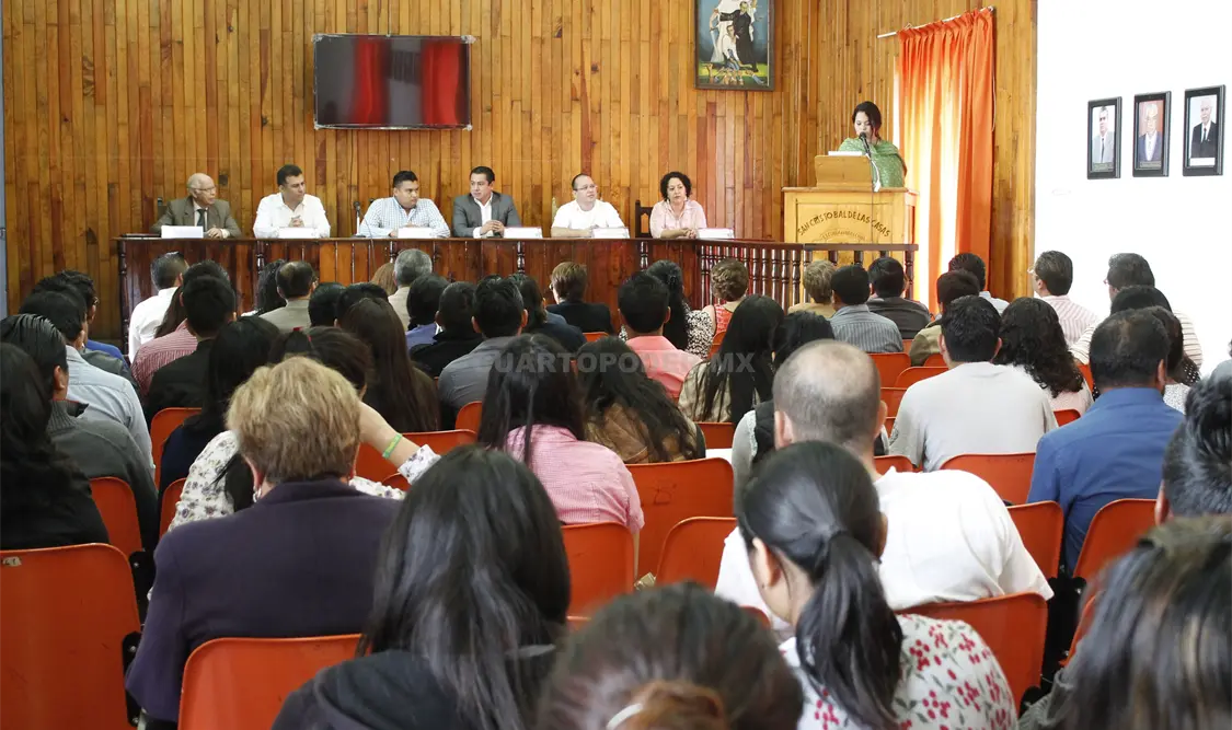 Funcionarios de la CEDH y ponentes difunden los avances del nuevo sistema de justicia penal adversarial. Cortesía. CP