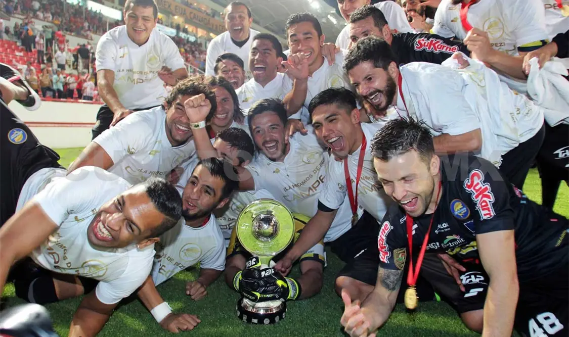 Gran recibimiento a Dorados