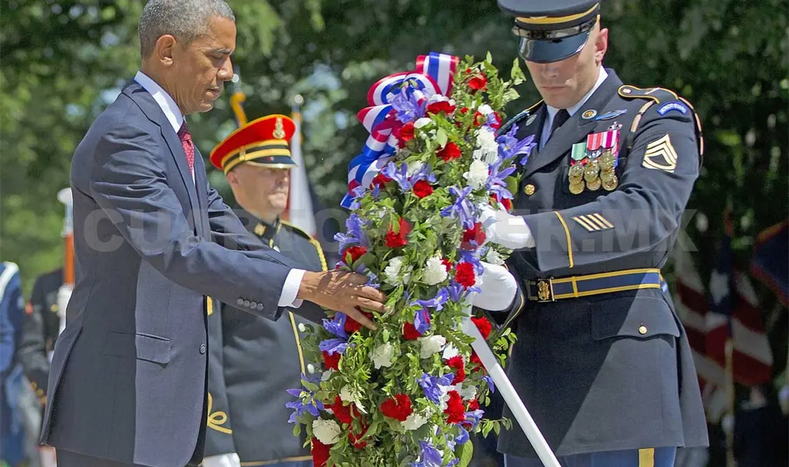Obama rinde tributo a soldados muertos