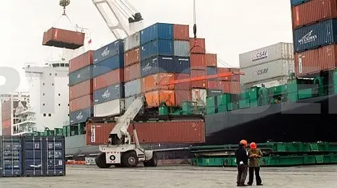 En ese mes, las exportaciones totales mostraron una disminución anual de 3.3 por ciento.