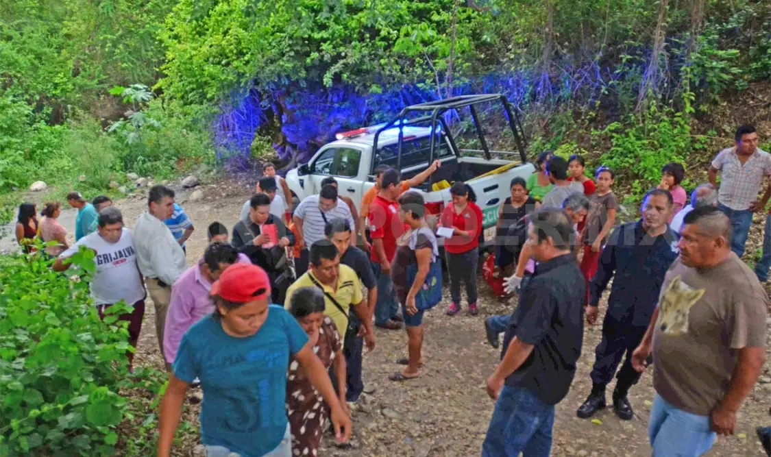 Se ahoga albañil en arroyo