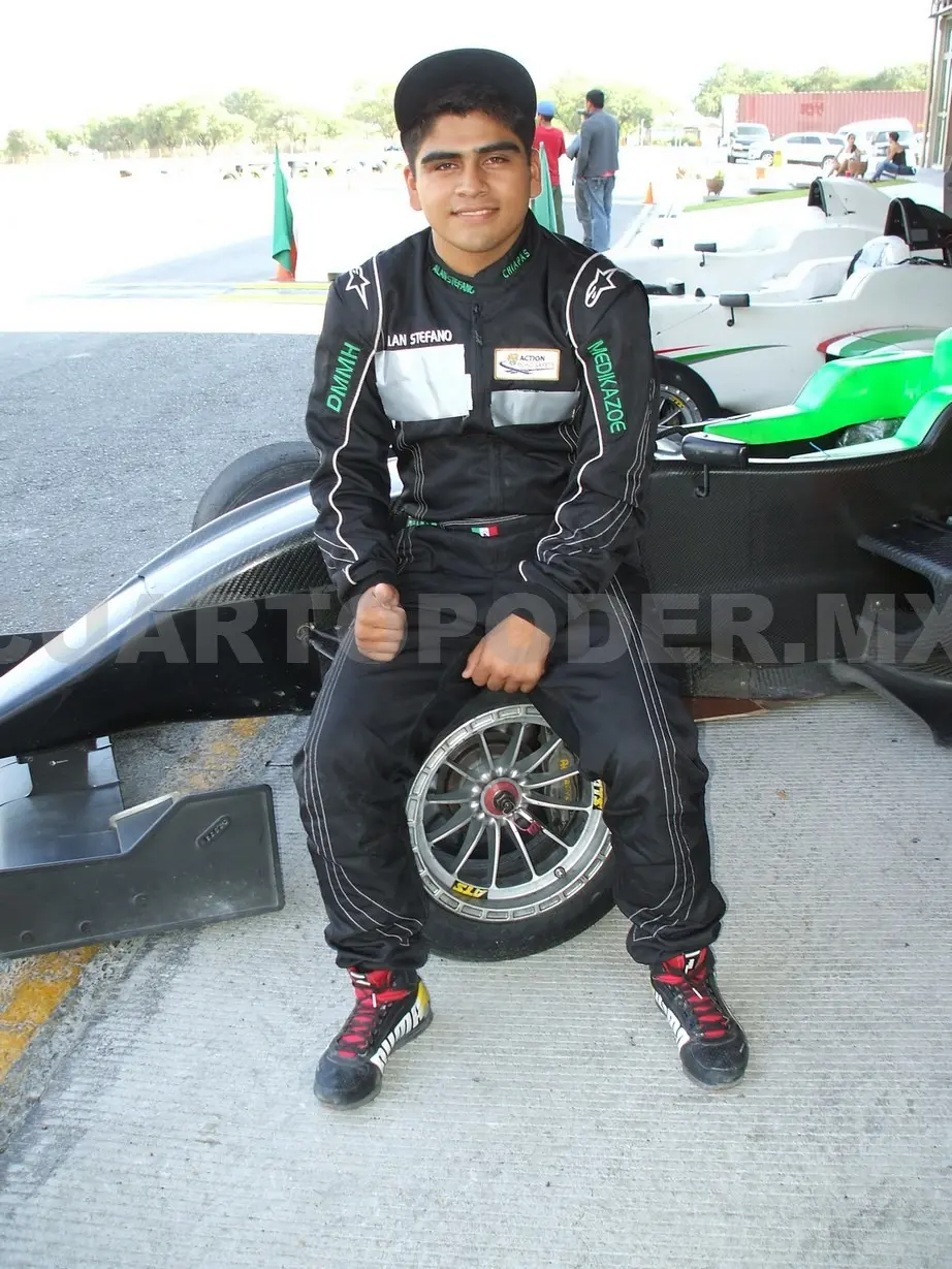 Stefano pide apoyo para poder seguir corriendo y cumplir las 10 fechas que tiene el campeonato, incluida la de Chiapas en septiembre. Cortesía