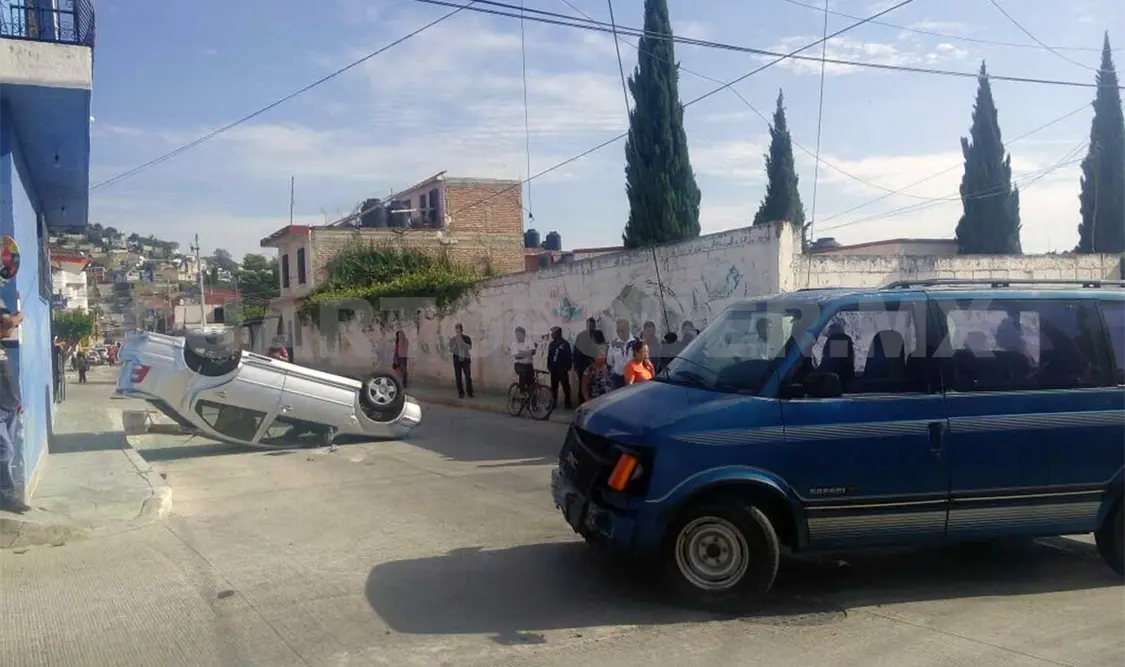 Choque y volcadura