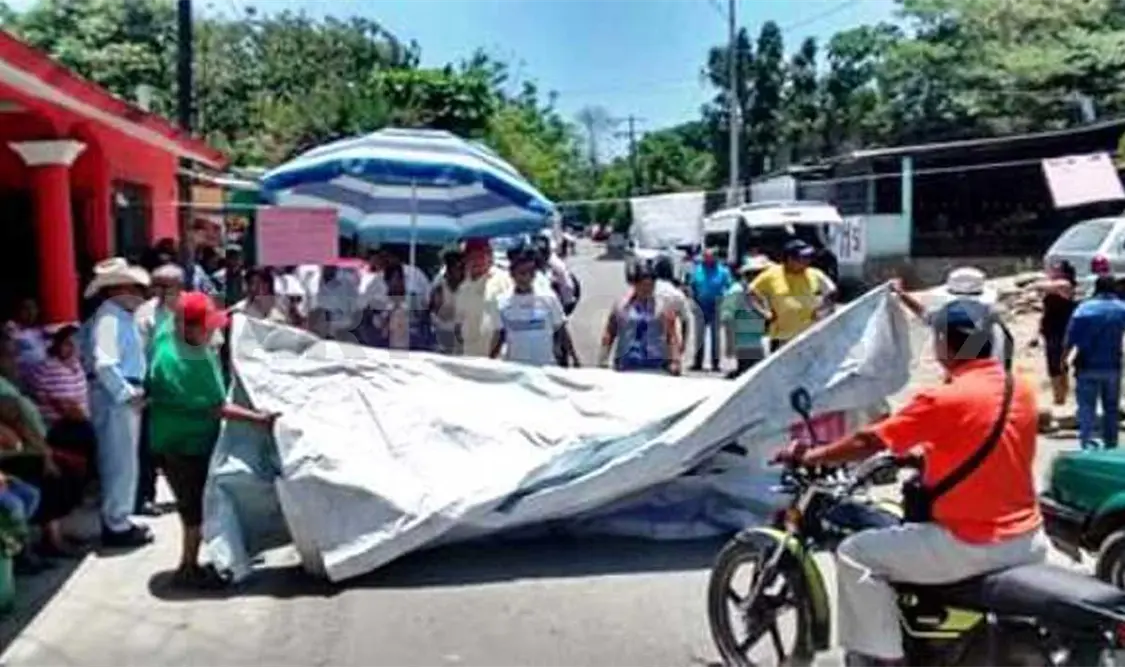 Clausuran el Palacio Municipal
