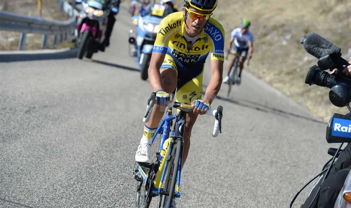 Fabio Aru se sube al podio