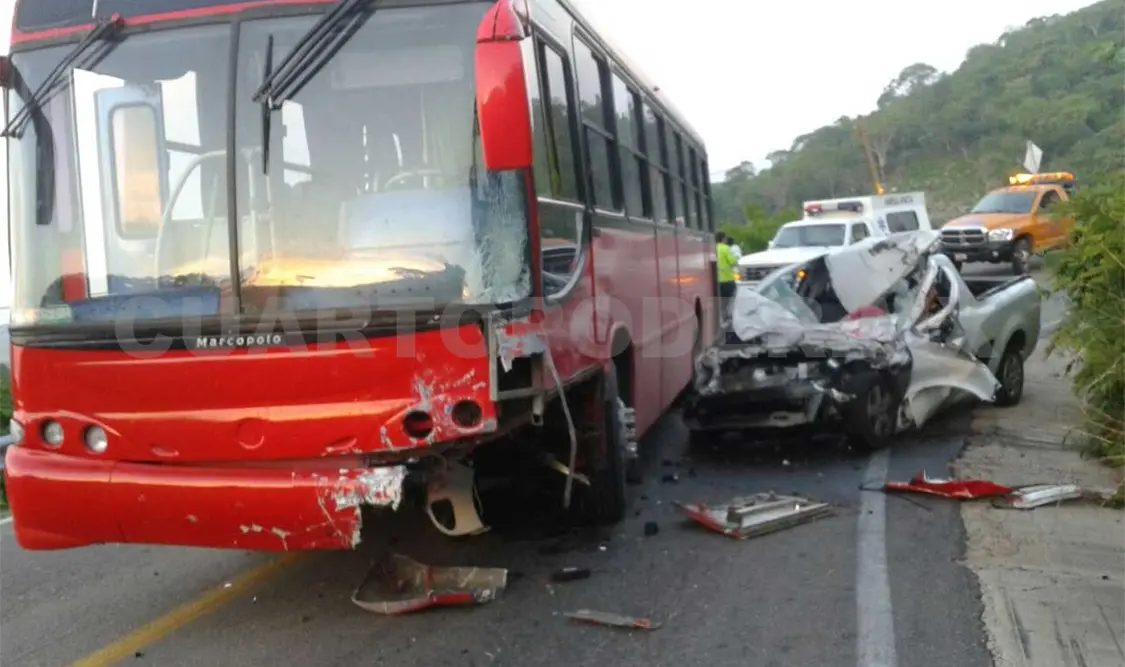 Choque frontal deja dos personas muertas en la carretera El Parral-Chiapa de Corzo, a la altura de El Herraje. Dalia Villatoro / CP