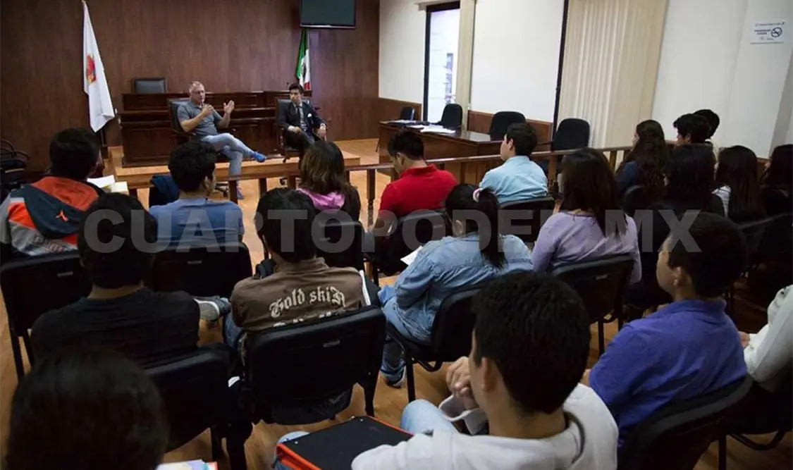 Peter Piwowarczy estuvo en la Facultad de Derecho