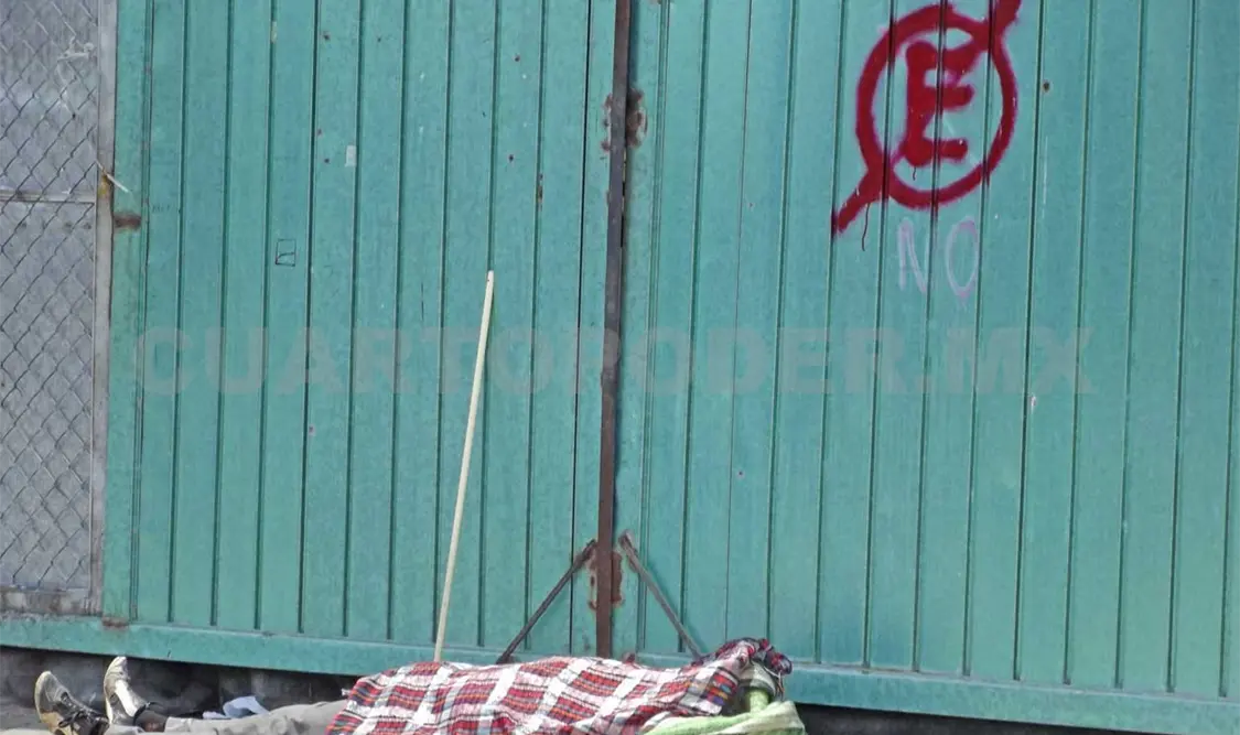 Hombre se desvanece y muere en la calle