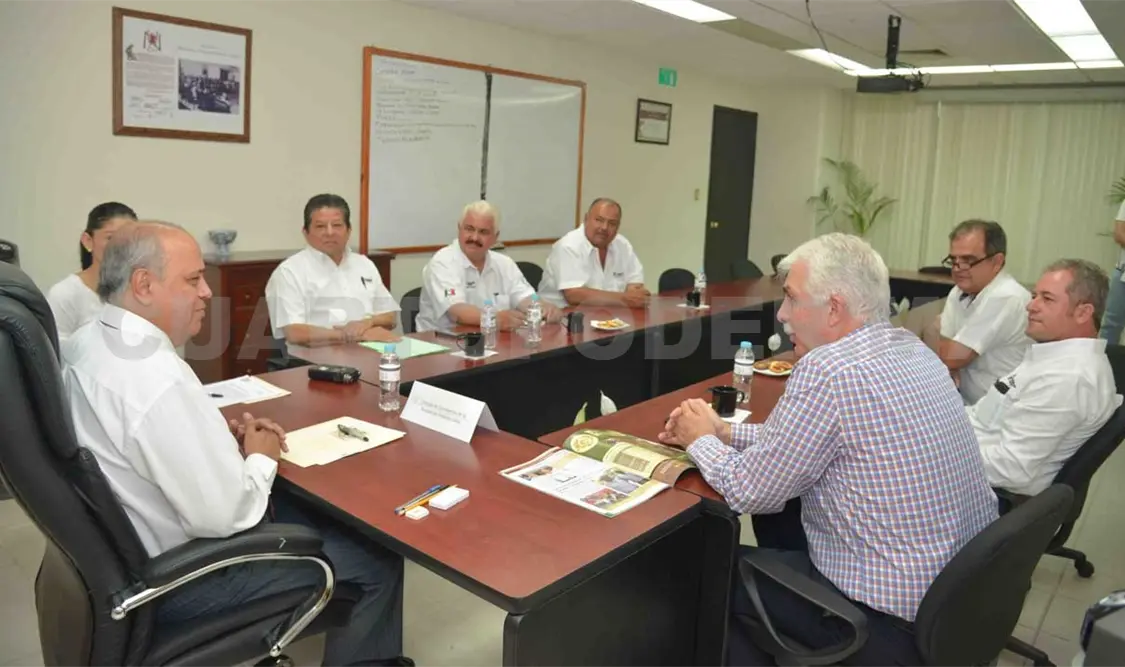 Unach recibe distinción de asociación bovina