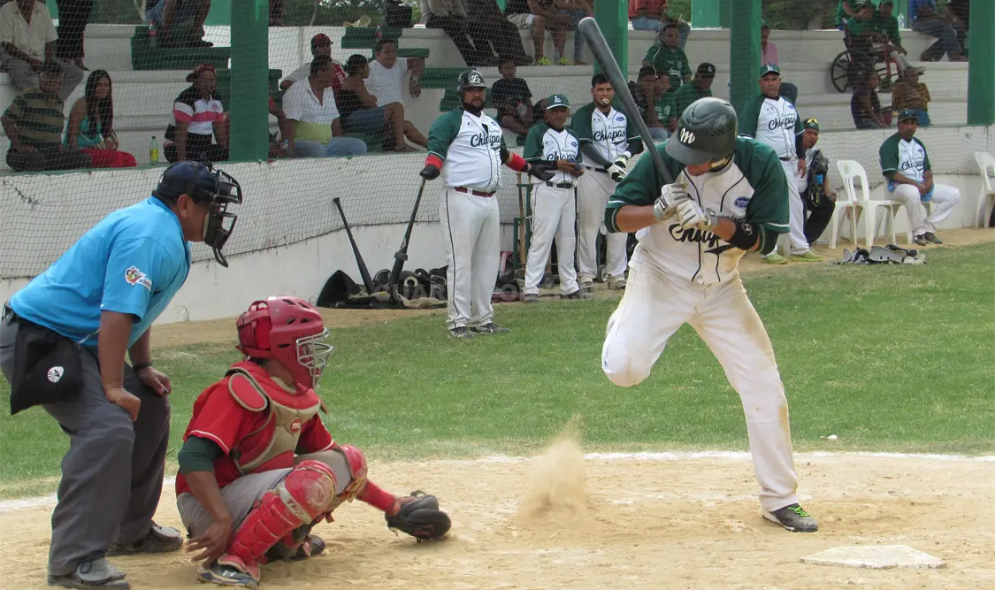 Lacandones aseguró el cuarto juego de la serie 11 del Campeonato de la Liga Tabasqueña de Beisbol por cuatro carreras a tres sobre Industriales. Cortesía