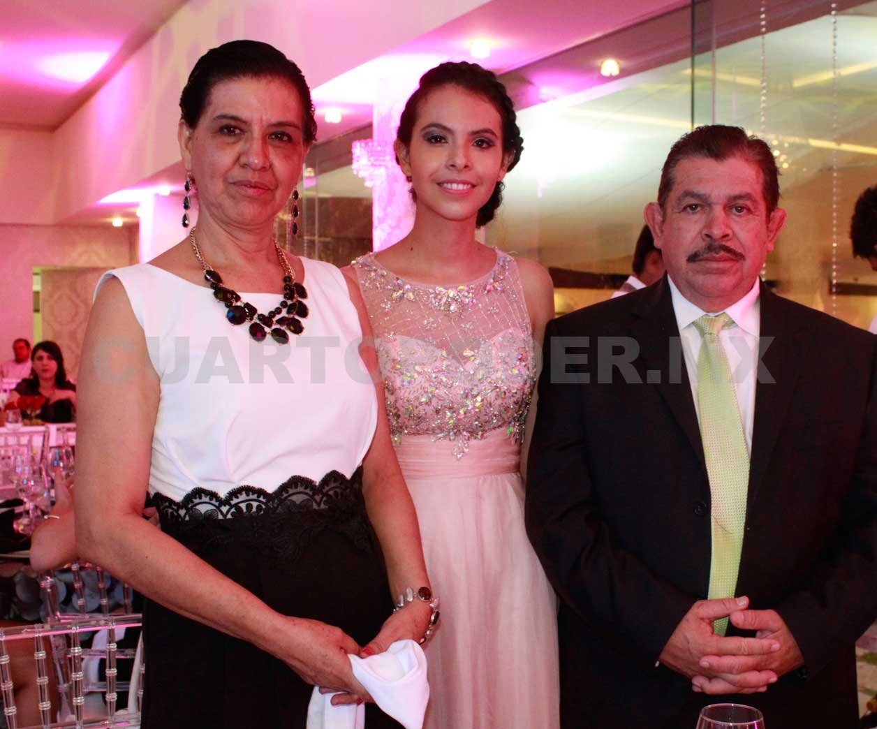 Cena de graduación del Instituto Andes