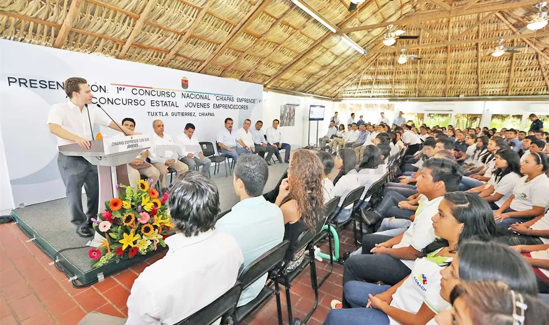 Jóvenes emprendedores, pilar de desarrollo en Chiapas: Velasco