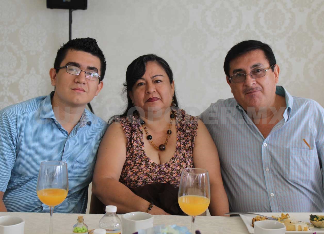 Ernesto recibió el bautismo