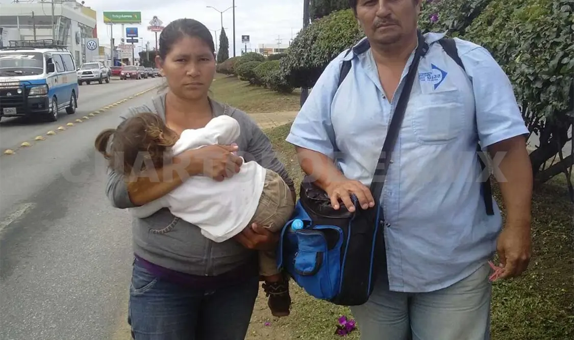 La familia se manifestó en la avenida principal de Comitán. Fredy Martín / CP