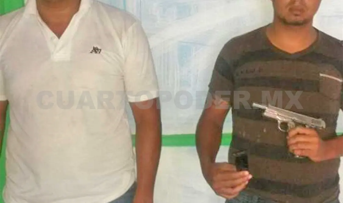 Dos hombres que eran buscados por la justicia de Tabasco fueron arrestados en Pichucalco, antes de que asaltaran un camión distribuidor de pollos. Ramiro López / CP