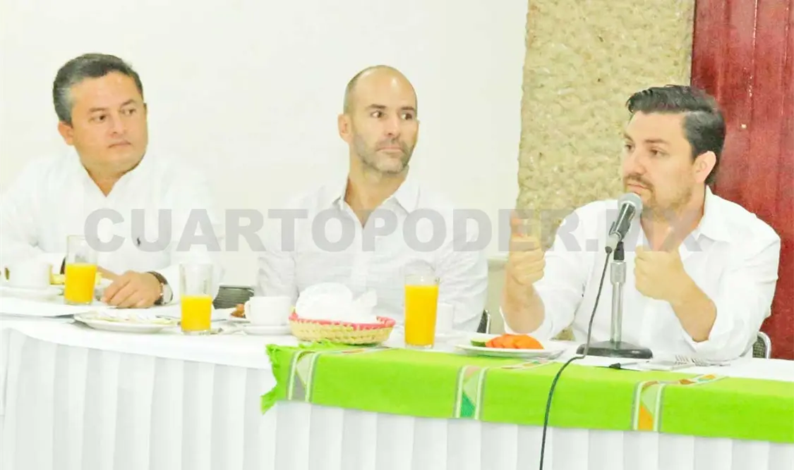 Castellanos busca orden en recursos públicos