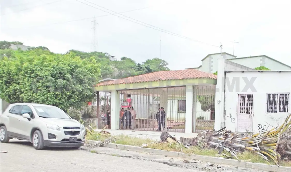 Hallan a joven muerto en casa semi abandonada