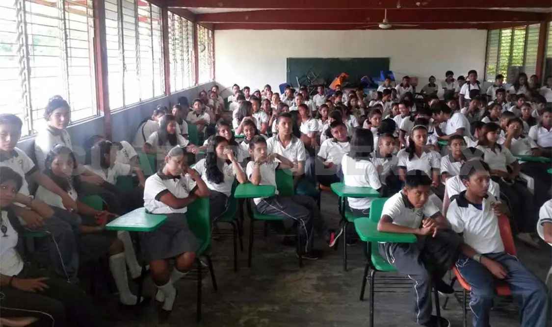 Llevan prevención del delito a escuelas