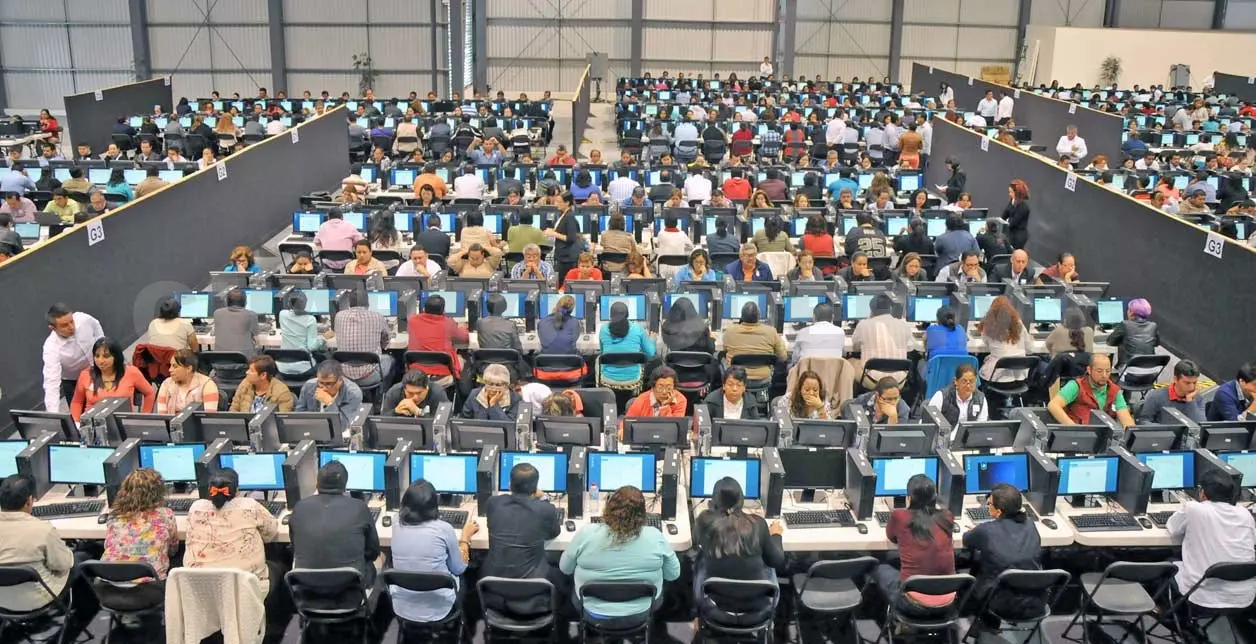 El proceso de evaluación en su primer día de realización avanza en 30 entidades del país, en las que se aplican exámenes en 249 sedes.