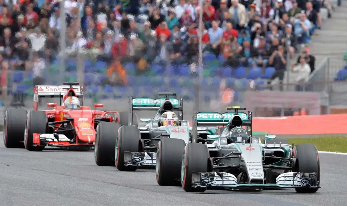 Rosberg se impone a Hamilton en Austria