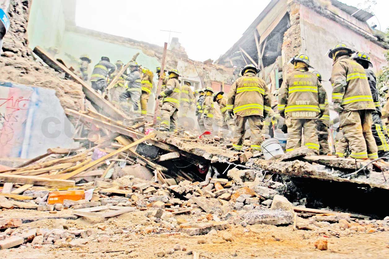 Bomberos Atienden Derrumbe De Vivienda 1877